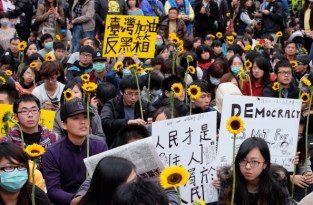 TAIWAN-CHINA-POLITICS-TRADE-PROTEST