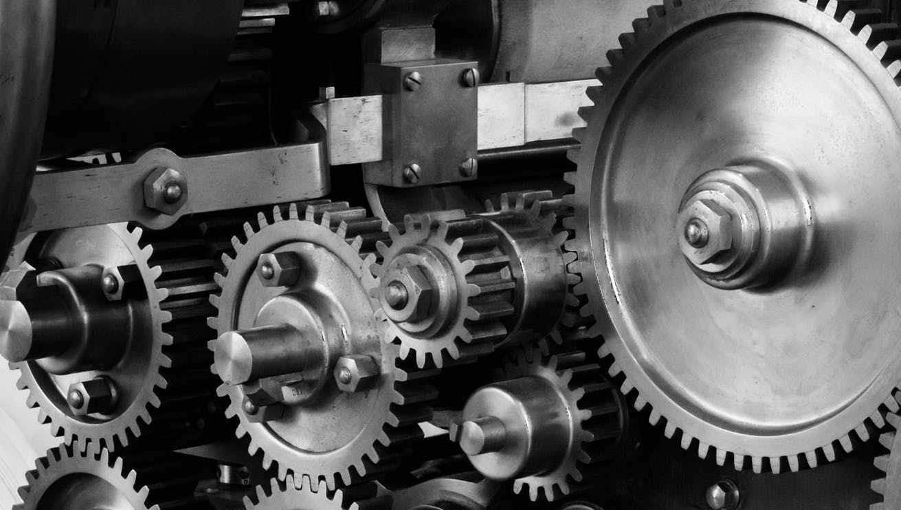 gears-cogs-machine-machinery-159298-e1523135856617.jpeg
